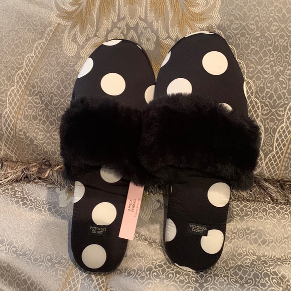 Victoria's Secret Shoes - Victoria Secrets Polka dot slippers